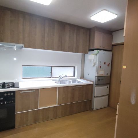 名古屋市天白区 ２階キッチン水栓から水漏れがありキッチンの取替を決めました。 アイキャッチ画像
